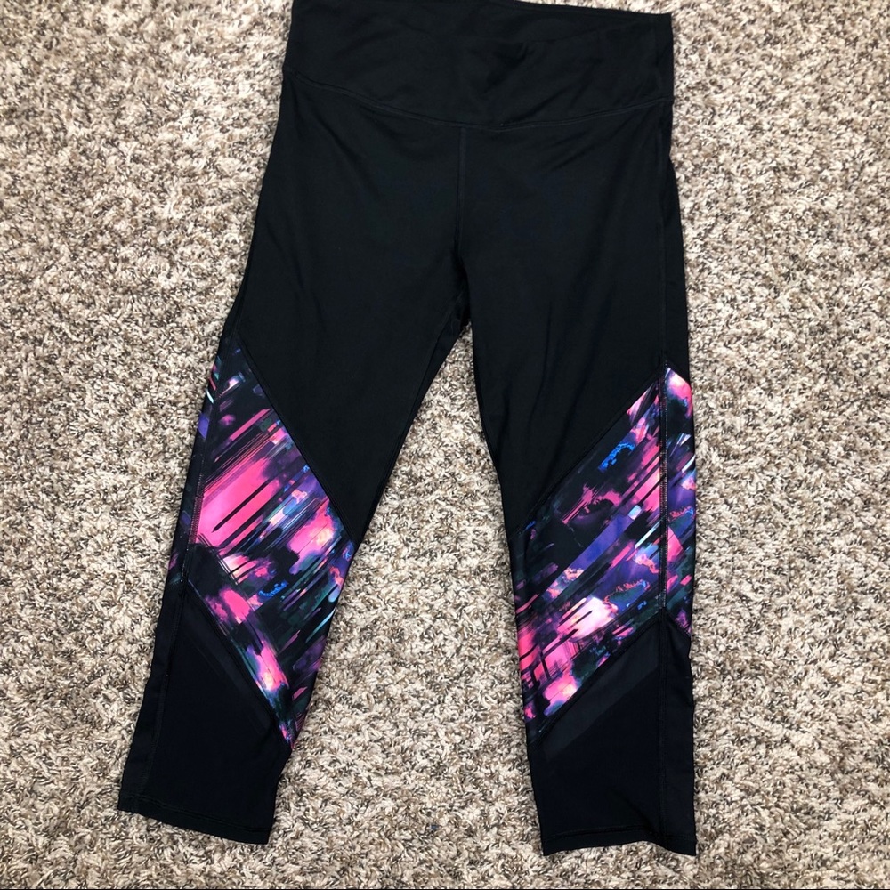 Women’s Fabletics Athletic leggings size medium